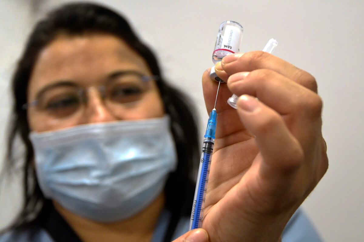 Imagen ilustrativa. Gripe o influenza, vacunación. (Orlando Pelichotti/Los Andes)