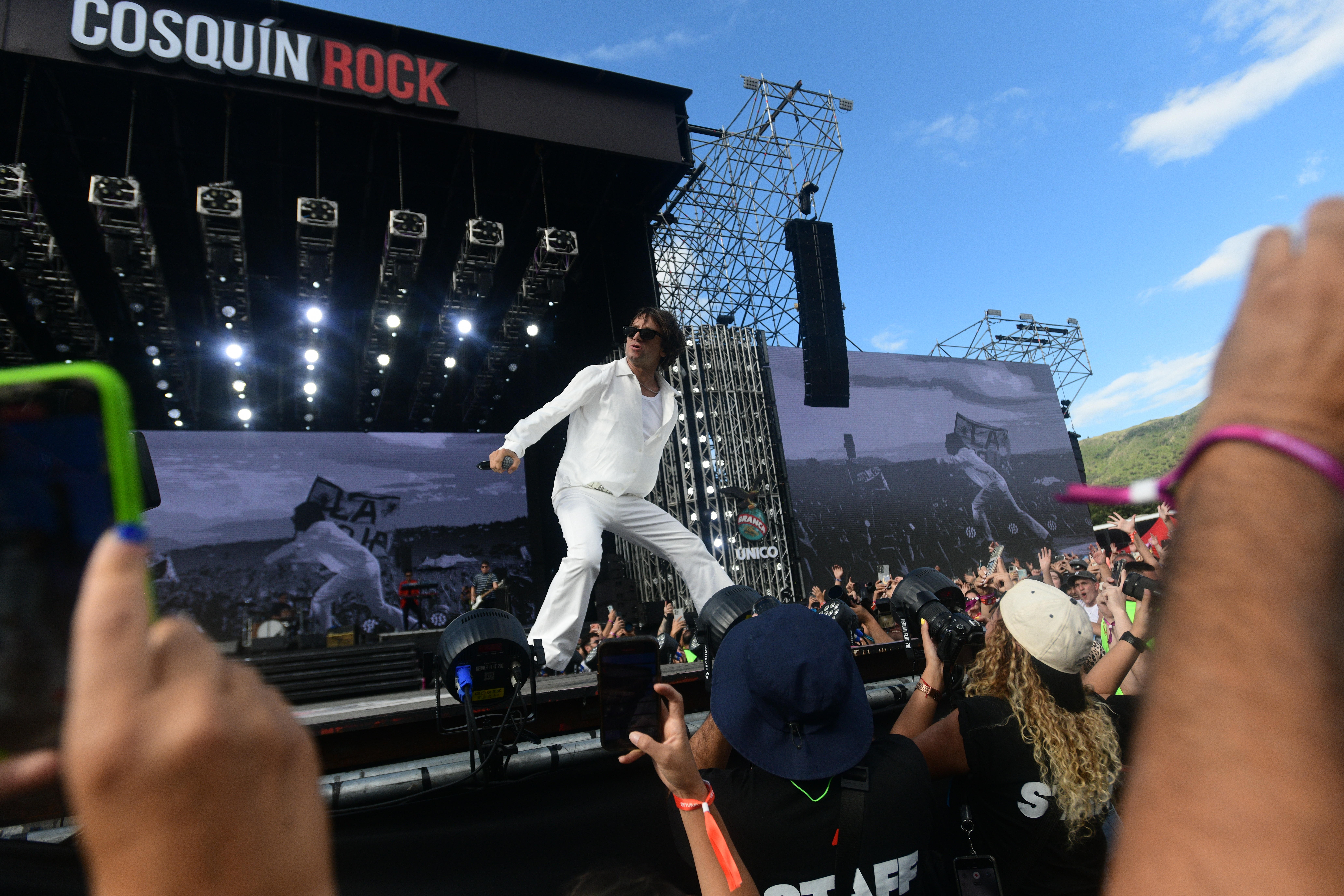 Joaquín Levinson de Turf durante el Cosquin Rock 2026 (Javier Ferreyra / La Voz)