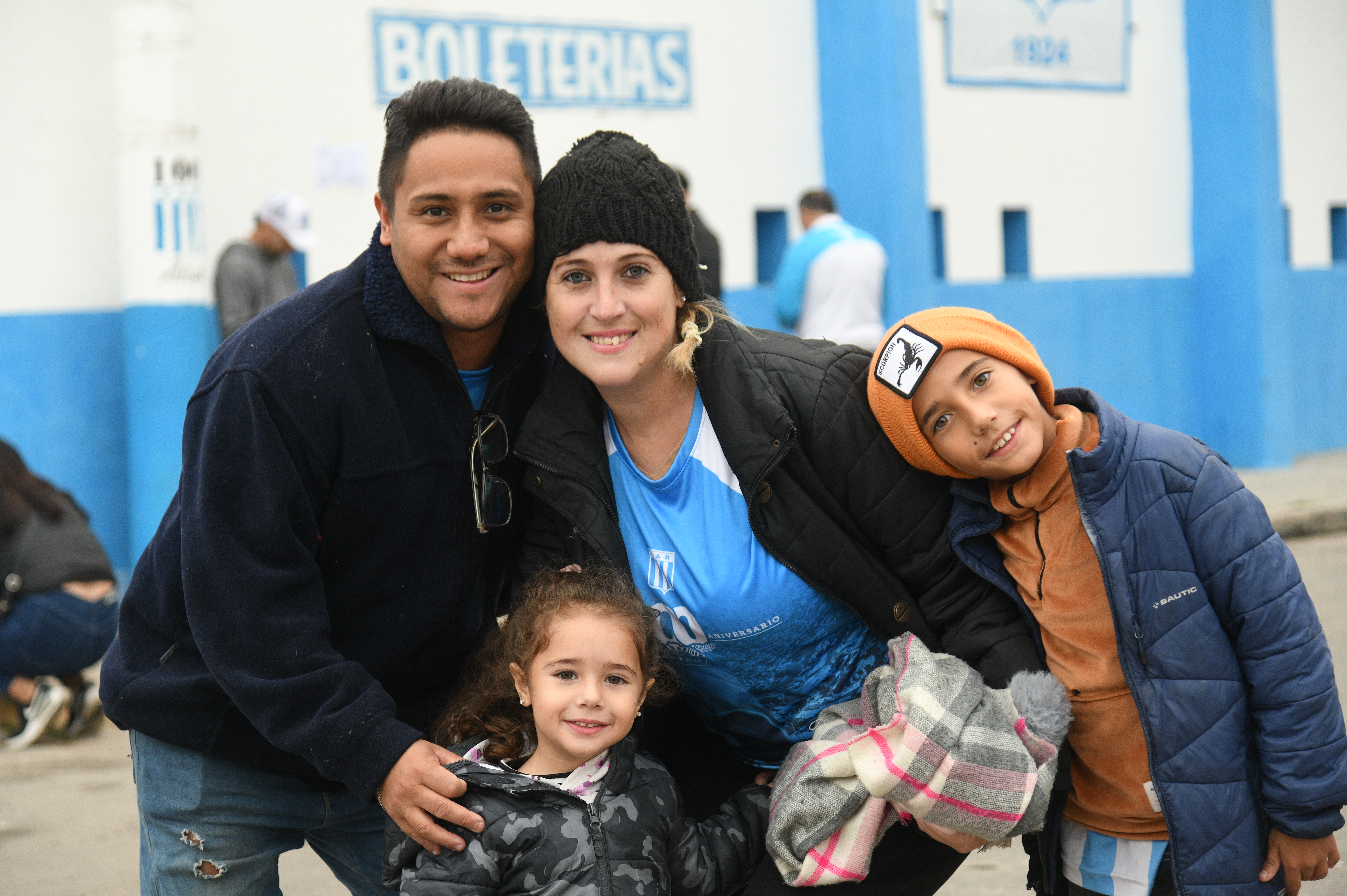 Cara 'e Cancha de Racing en la previa del partido con Platense. (Ramiro Pereyra / La Voz)
