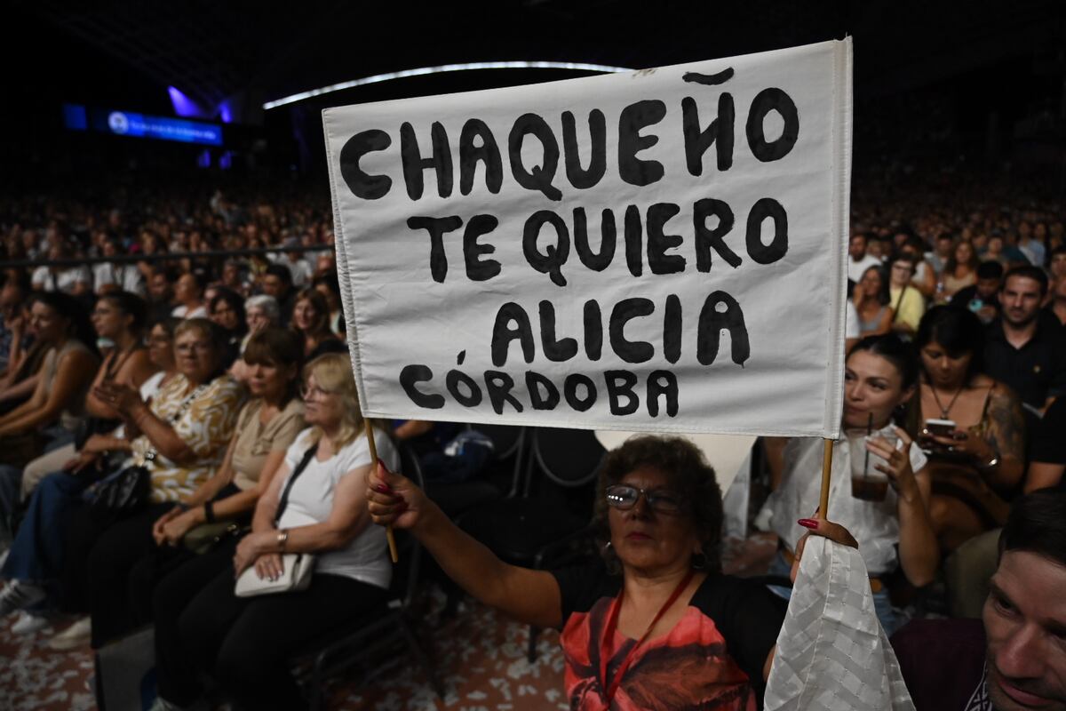 Primera noche del Festival de Peñas de Villa María 2026. (Martín Lampaies / La Voz)