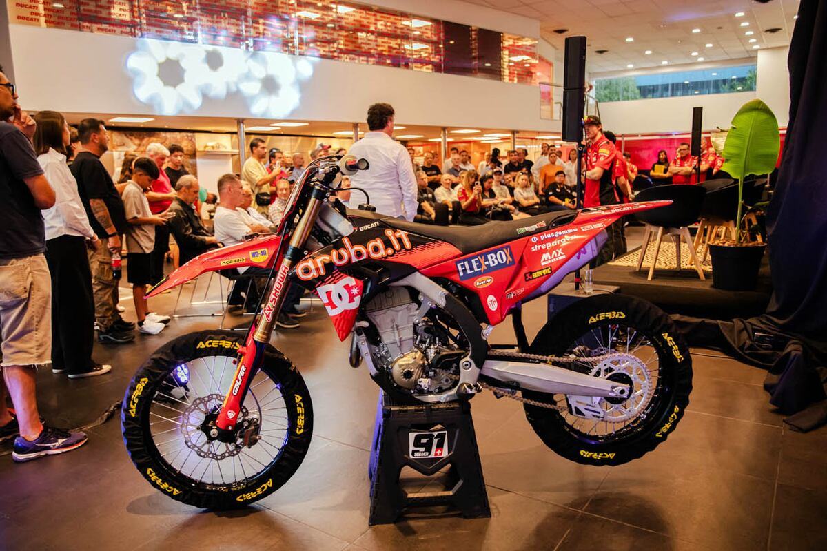 Ducati Desmo 450 MX.
