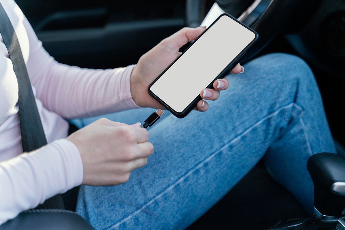 3 trucos para cargar el celular cuando no hay luz. (Freepik)