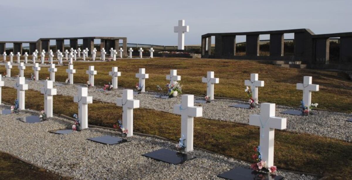 Las tumbas el Malvinas Argentinas.