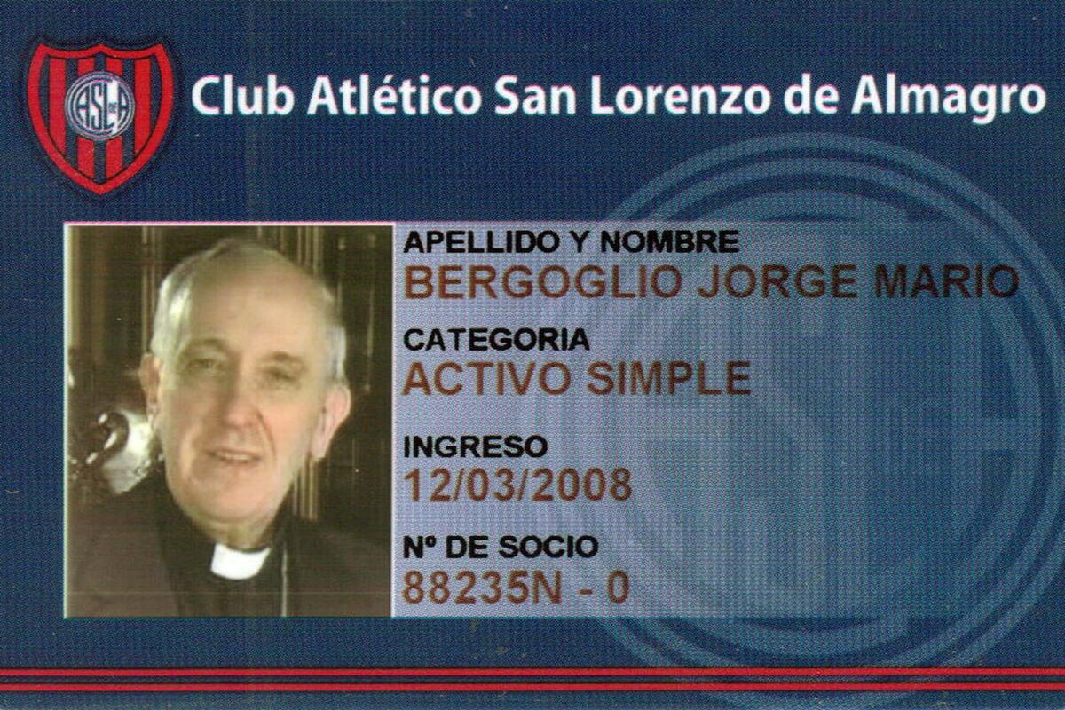 Copia del carnet de socio del club San Lorenzo de Almagro, perteneciente al cardenal argentino Jorge Bergoglio. (Gentileza Club San Lorenzo)