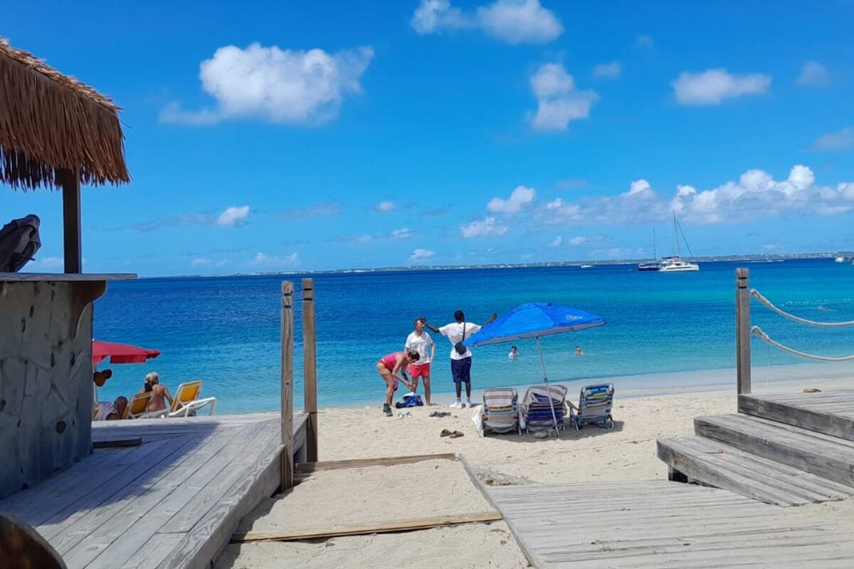 Postales de la vida de Augusto en el caribe.