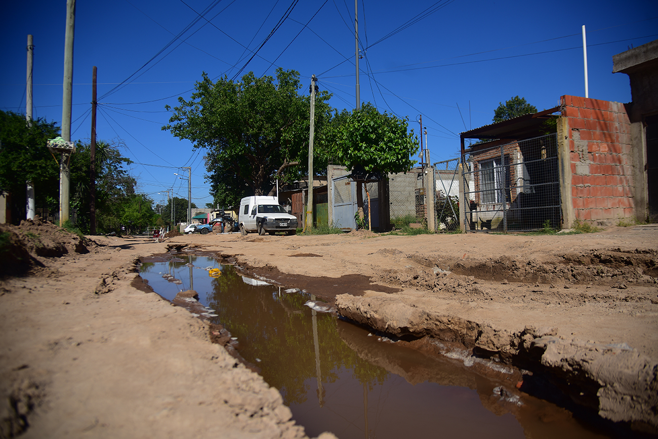 Calles intransitables en barrio Parque Liceo Tercera Sección. (Pedro Castillo / La Voz)