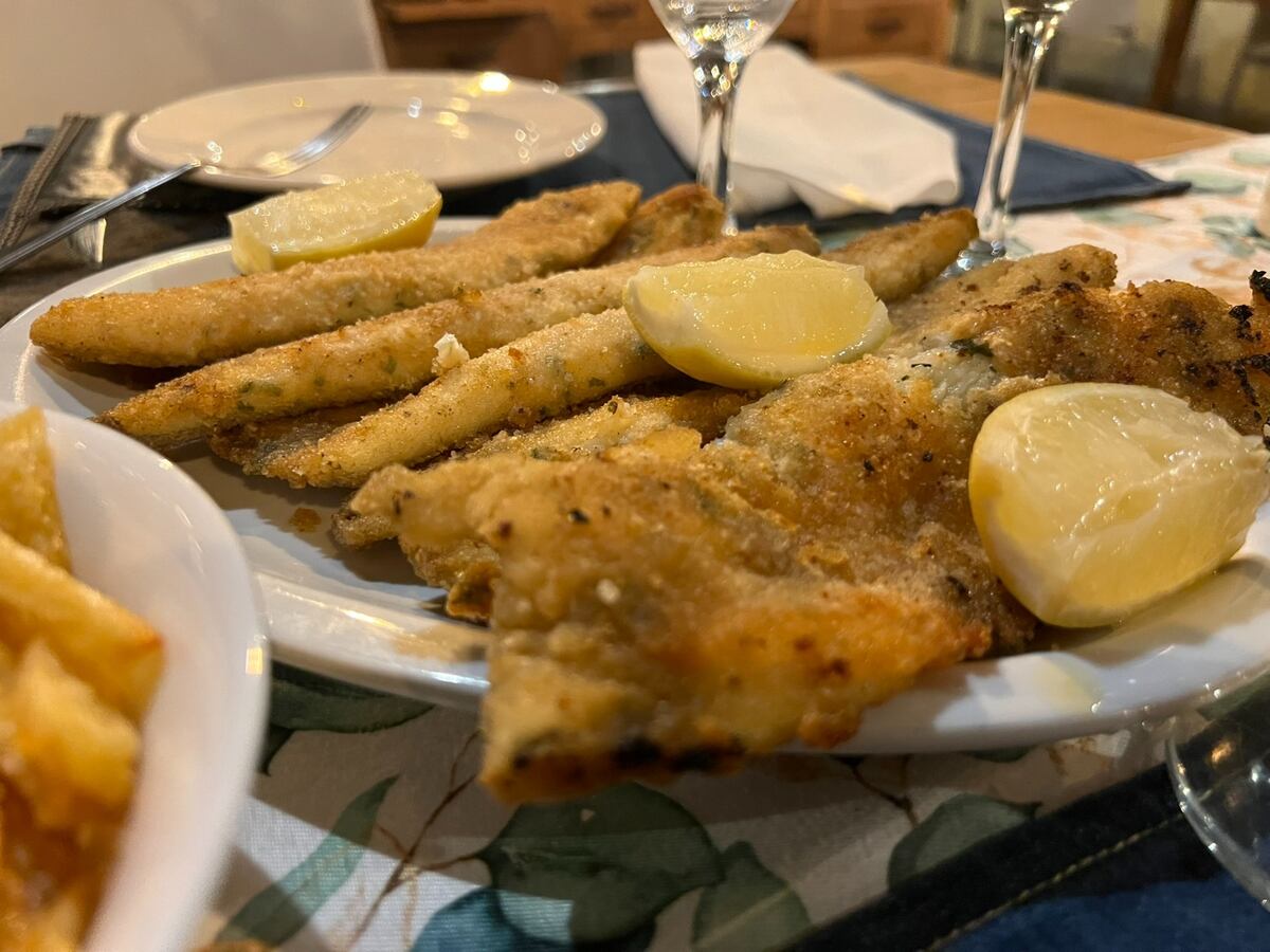 Un restaurante en el club de caza y pesca de Carlos Paz (La Voz).
