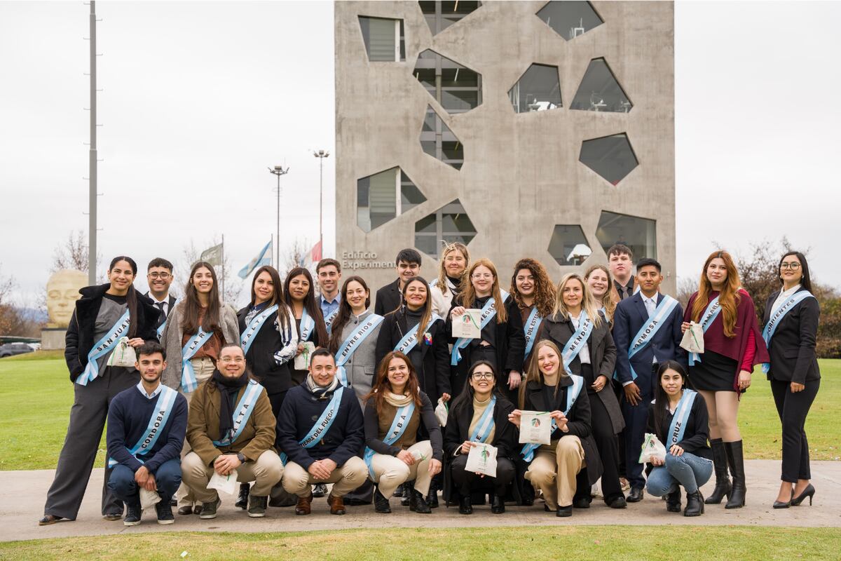 Árbol de la Convivencia - Universidad Siglo 21.
