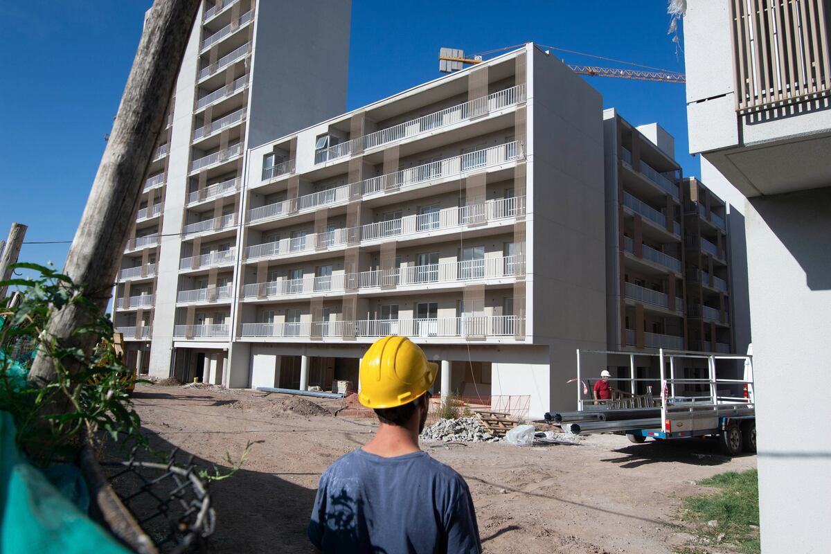TIPOLOGÍA. La oferta de viviendas para los créditos hipotecarios va desde casas hasta departamentos en propiedad horizontal. (La Voz/Archivo)