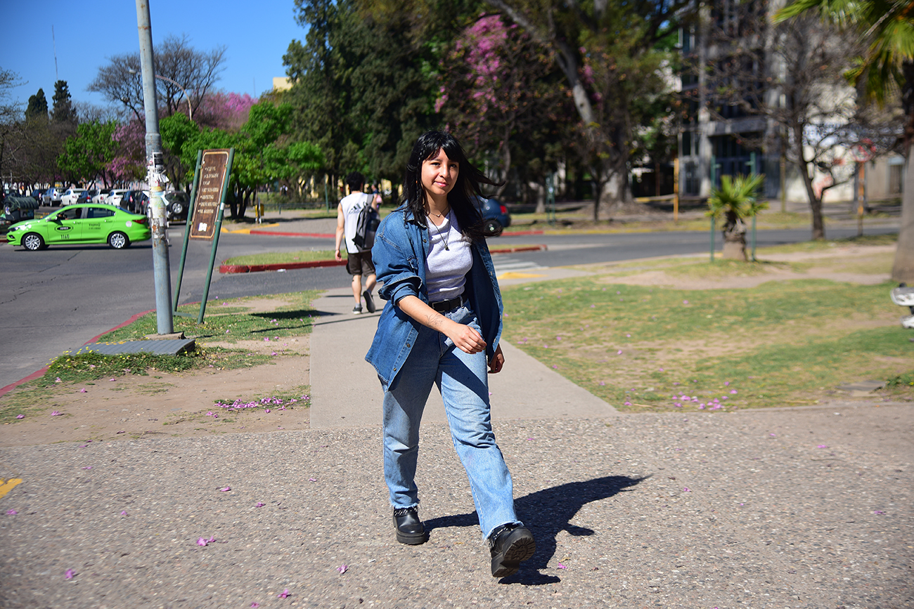 Paula Nieva (29) estudiante de Bioquímica de la Facultad de Ciencias Químicas de la UNC (Pedro Castillo / La Voz)