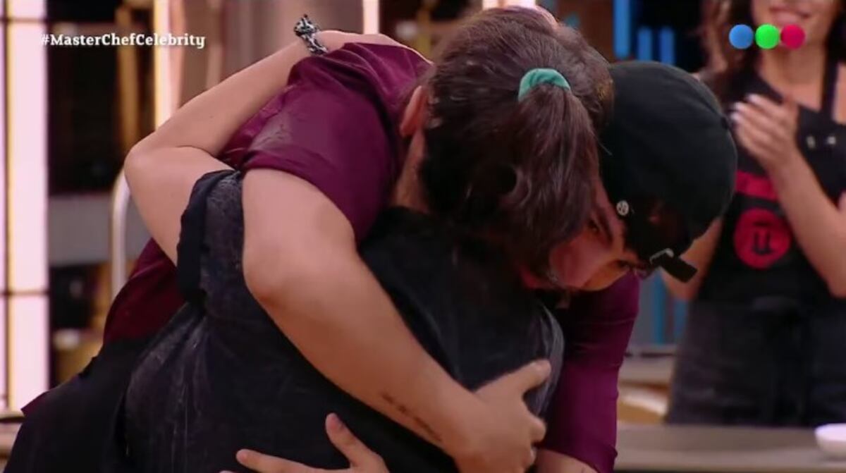Julia Calvo y Rusherking competían por el único lugar en el repechaje de MasterChef Celebrity