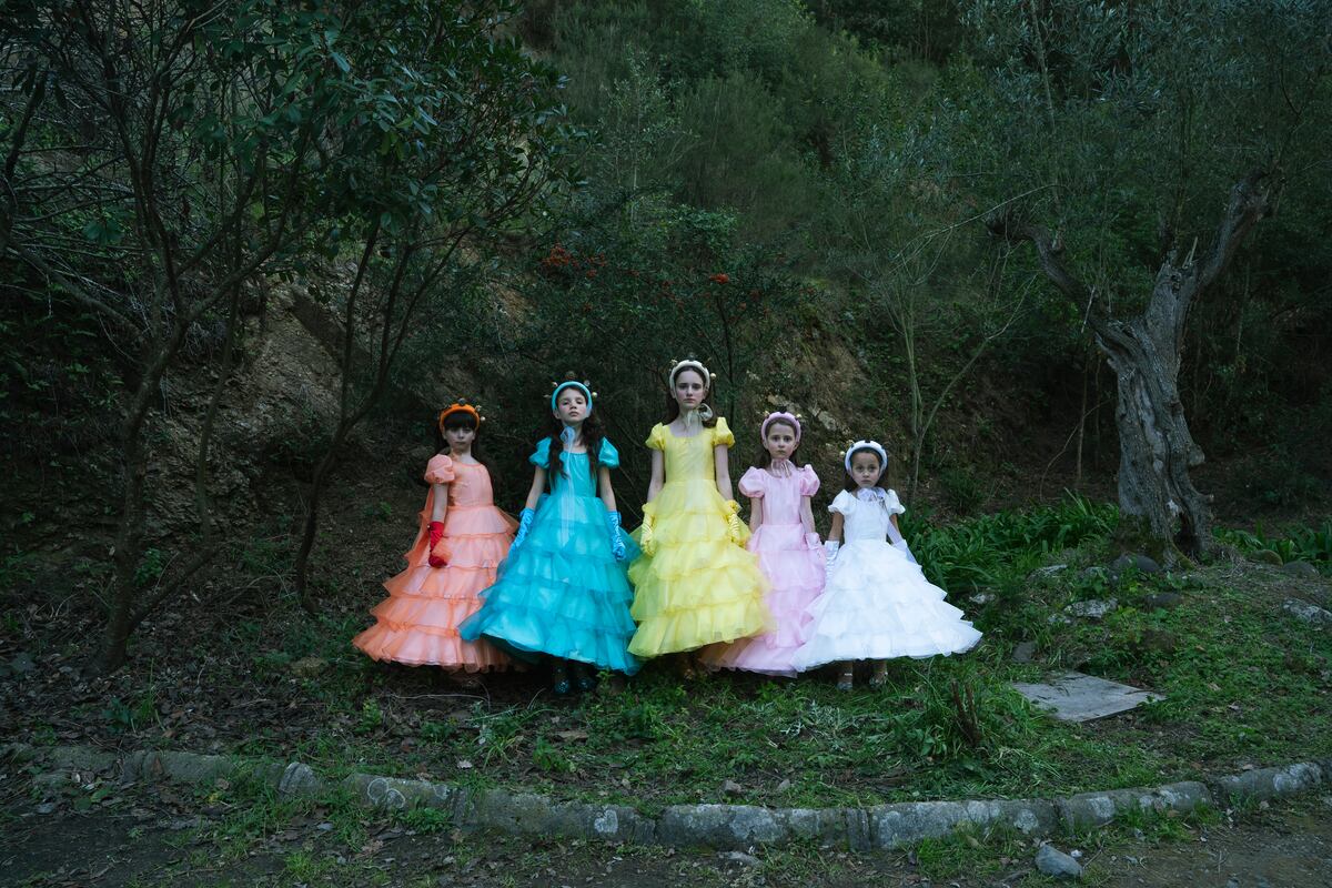Stellas Maris, el grupo de hermanitas fanáticas religiosas surgido en el seno de "La Mesías". (Max)