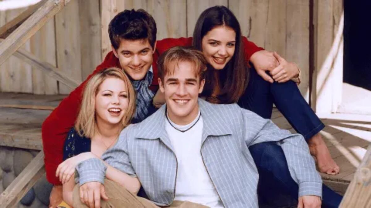 El elenco de Dawson´s Creek compuesto por James Van Der Beek, Katie Holmes, Michelle Williams y Joshua Jackson.