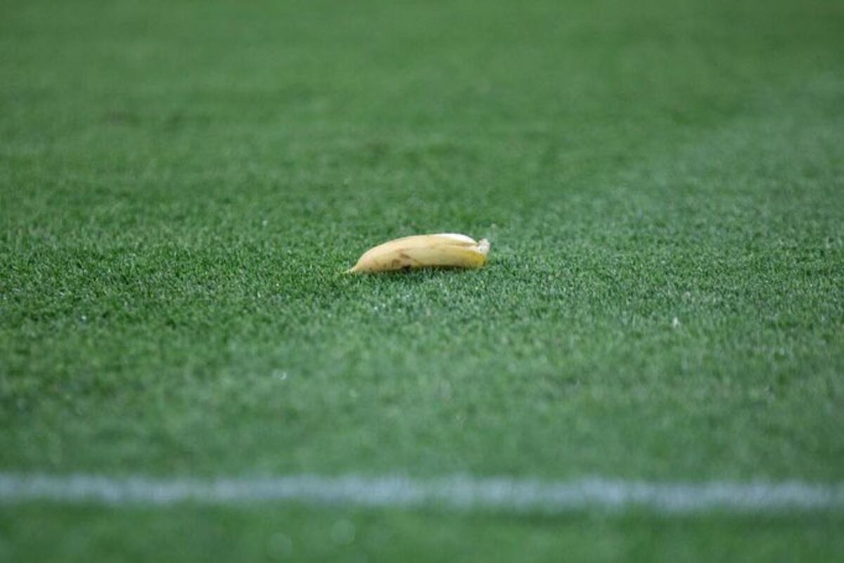 La banana que le arrojaron a Richarlison en París.