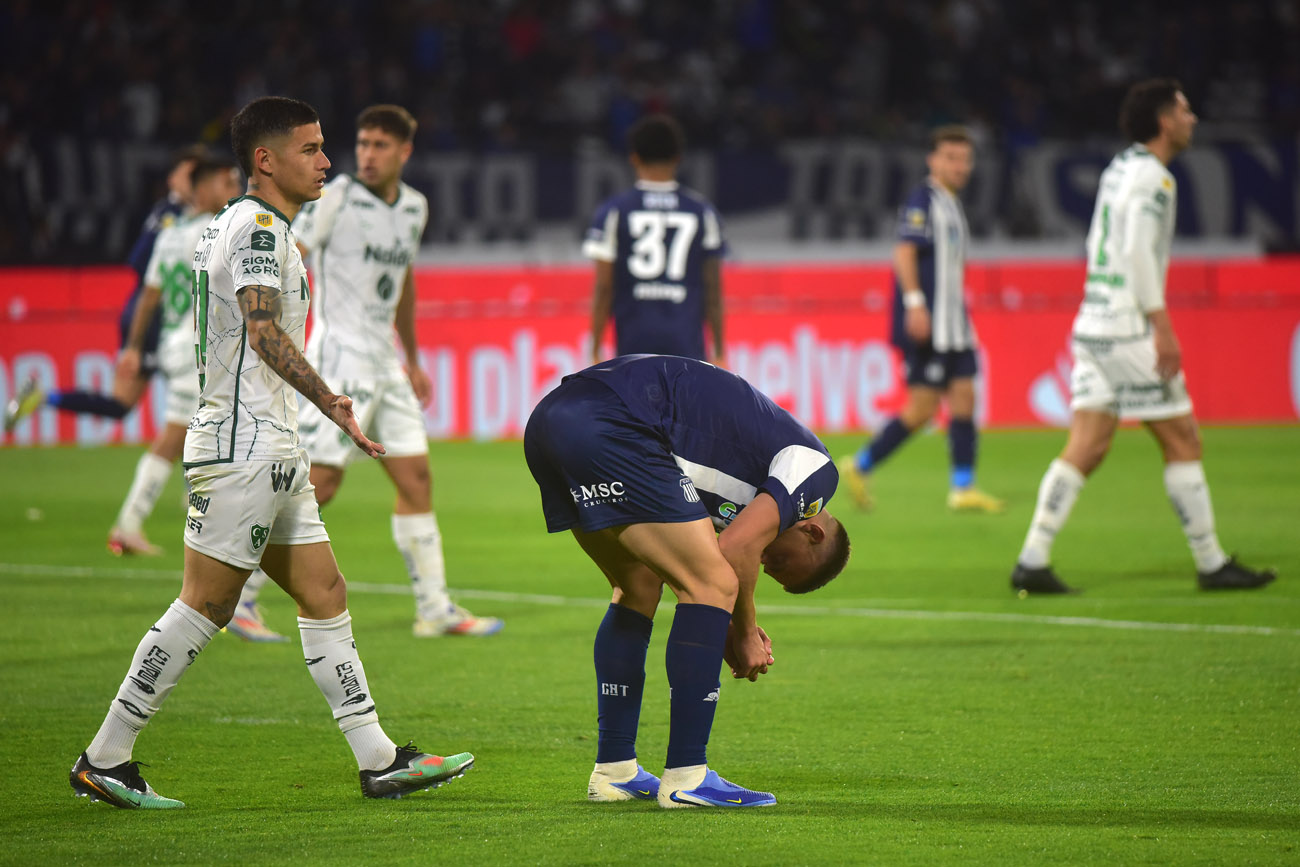 Talleres venció a Sarmiento en el estadio Kempes con gol de Nahuel Bustos. (Nicolás Bravo / La Voz)