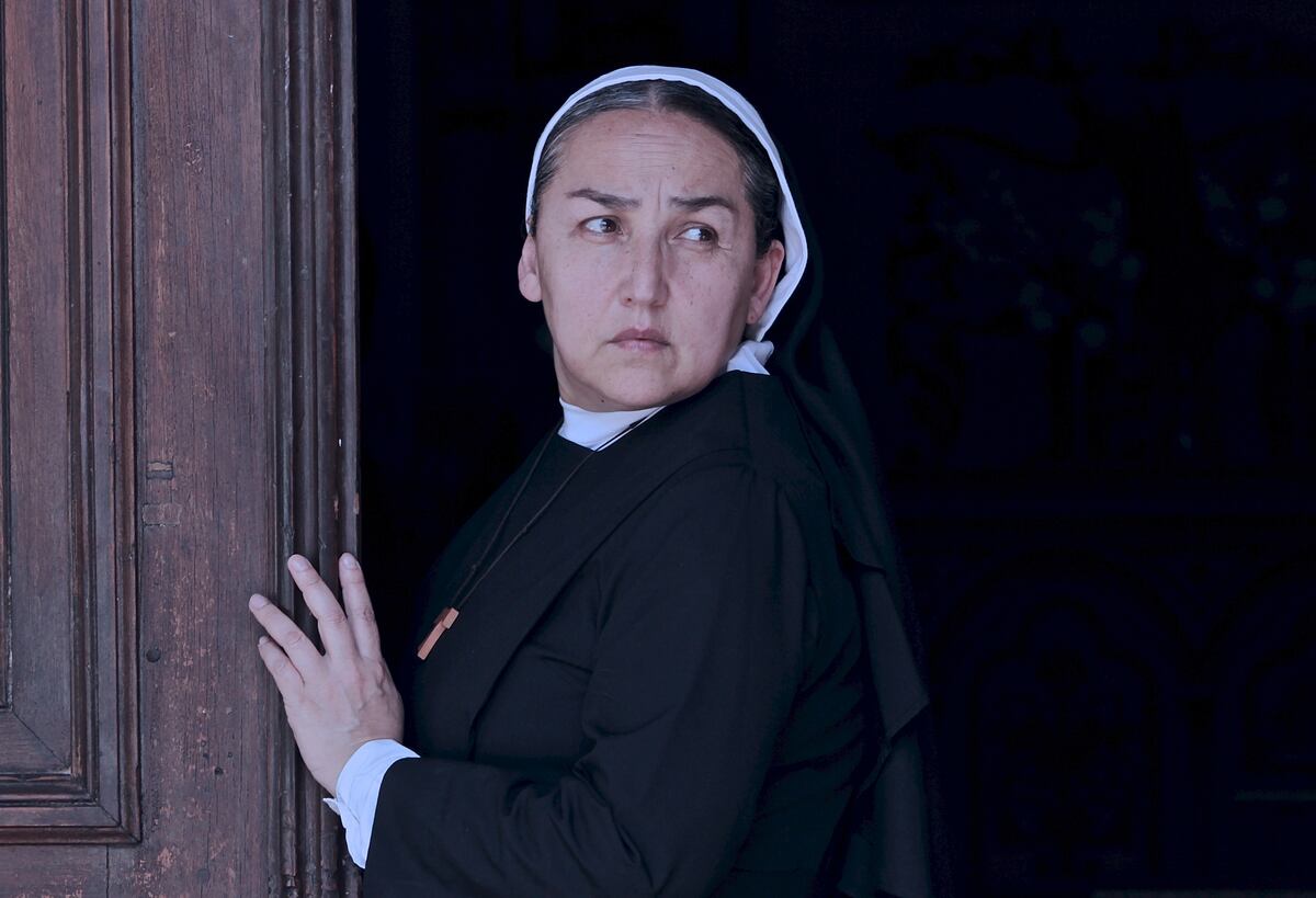 Roxana Naranjo Torres. La actriz chilena que interpreta a Leopoldina, la monja sobre la que recaen las denuncias de abuso sexual en el noviciado de Santa Fe (Gentileza).