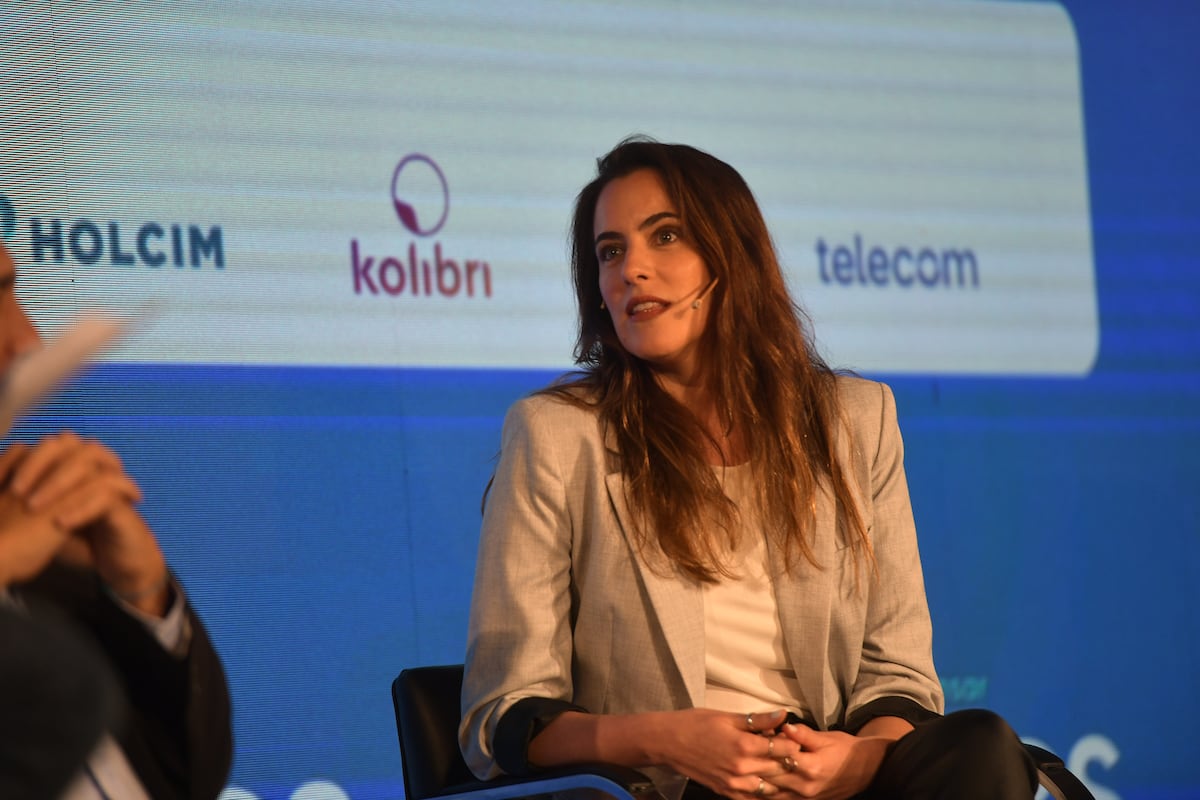 Reputación. María Constanza Ferrer, de Telecom, contó cómo la compañía ha adherido de protocolos globales y a plataformas para publicar susu acciones y el impacto de éstas en sus negocios. (Javier Ferreyra/La Voz)