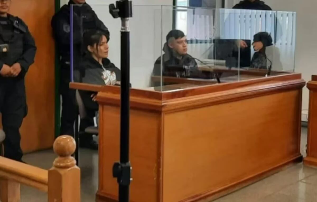 Dahiana Gutiérrez y Jorge Cabero durante la lectura de la sentencia. (Gentileza: La Opinión Zona Norte)