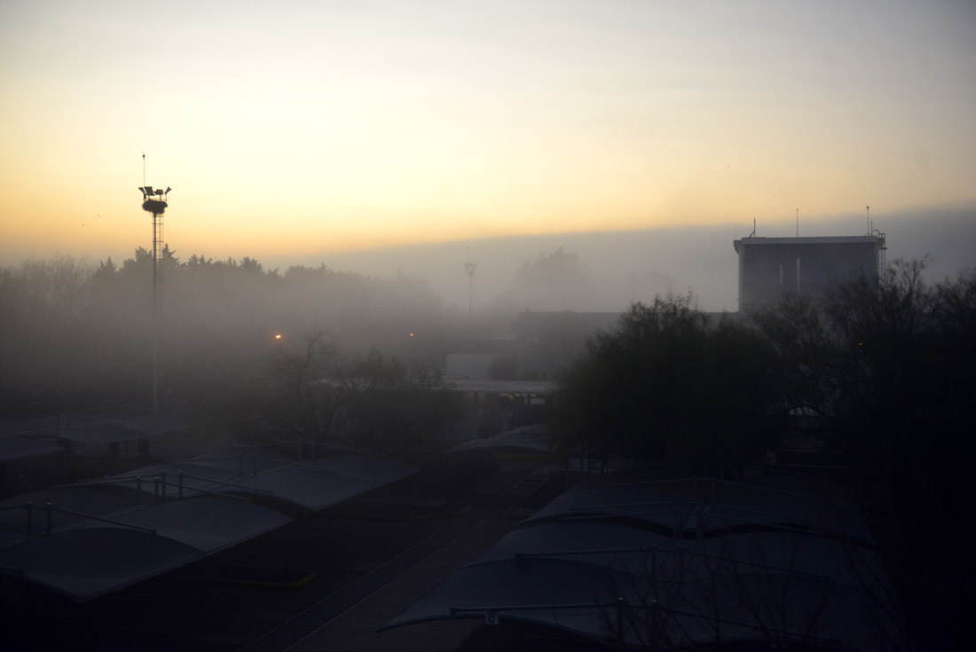 Bancos de niebla sobre la ciudad de Córdoba.
(Nicolás Bravo / La Voz)