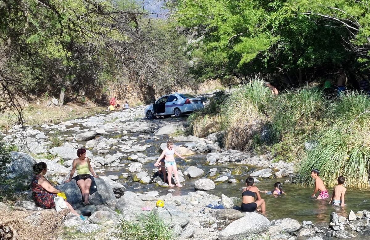Traslasierra. Un río en Luyaba, con muy escasa agua, días atrás. Muchos arroyos se secaron en las últimas semanas (La Voz)