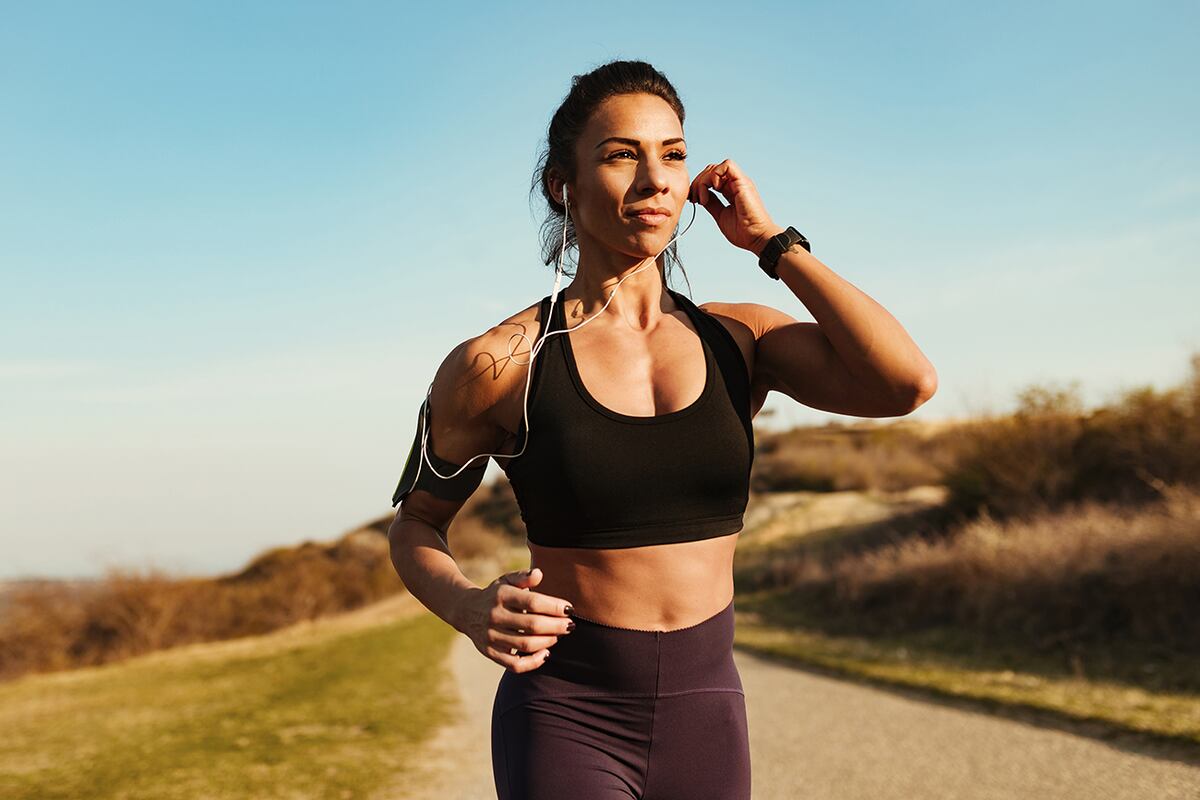 Cuidar nuestro cuerpo al realizar actividad física con altas temperaturas.
