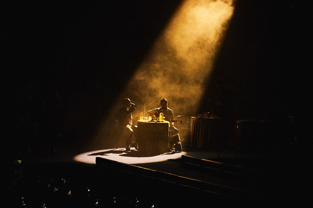 C. Tangana, esplendoroso durante su show porteño. (Gentileza @totopons)