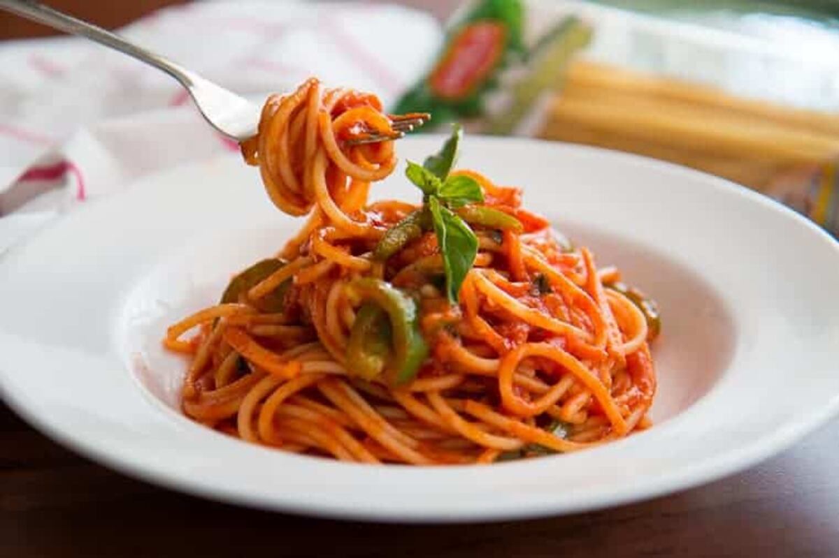 La pasta recalentada engorda menos.