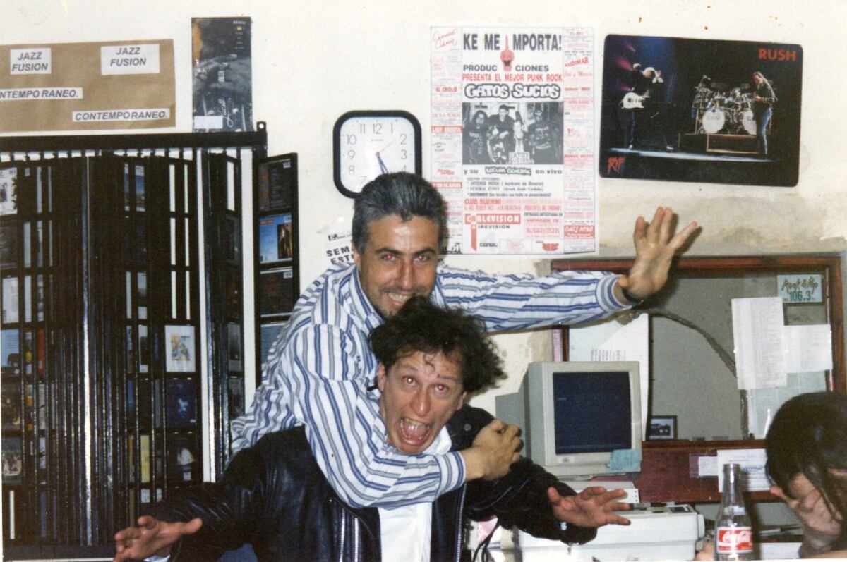 "Perro" Emaides y Daniel Aráoz, morisqueteando en Mussnack. (Gentileza Diego Quiroga)