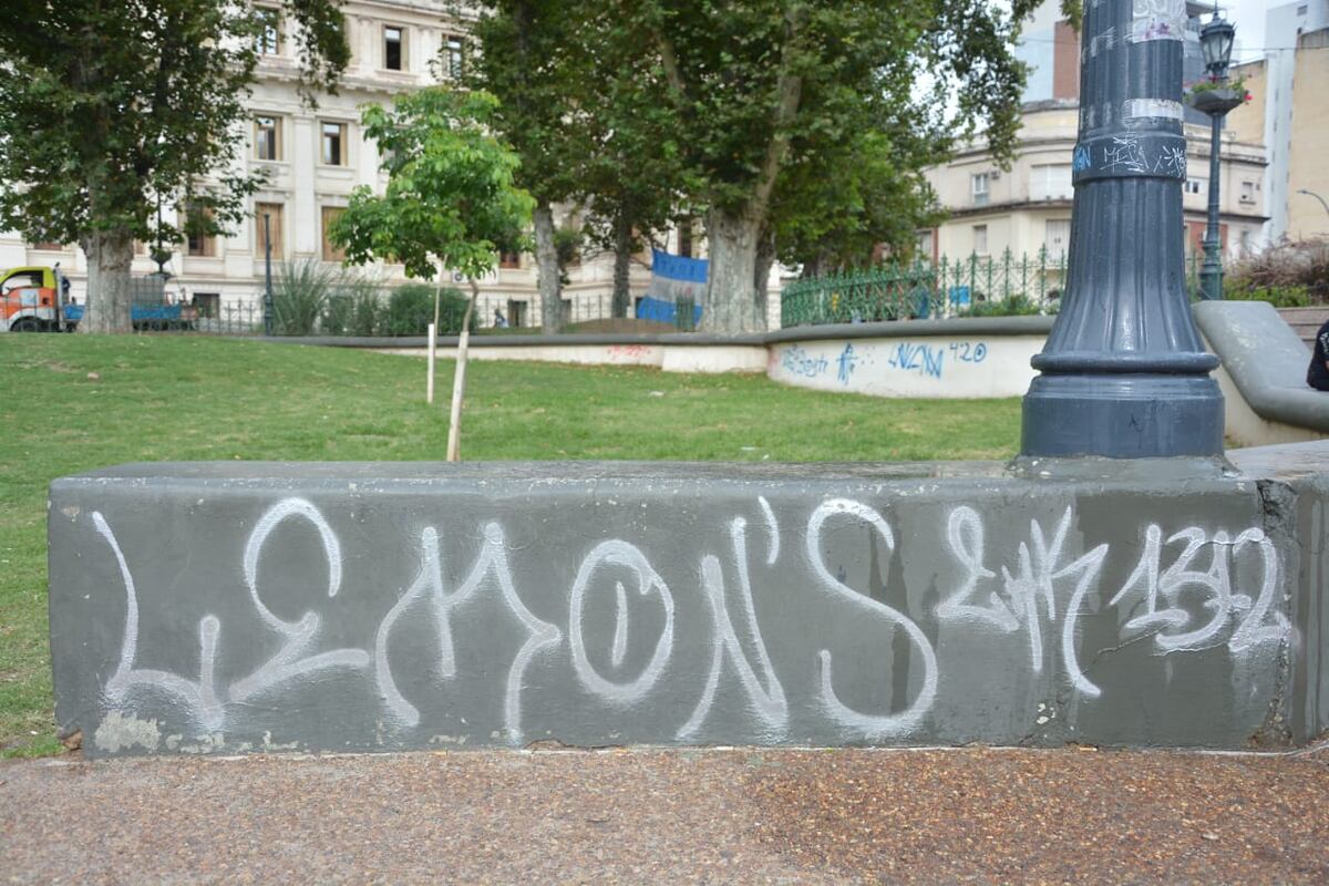 La Municipalidad denuncia vandalismo en el Paseo Sobremonte (Municipalidad de Córdoba).