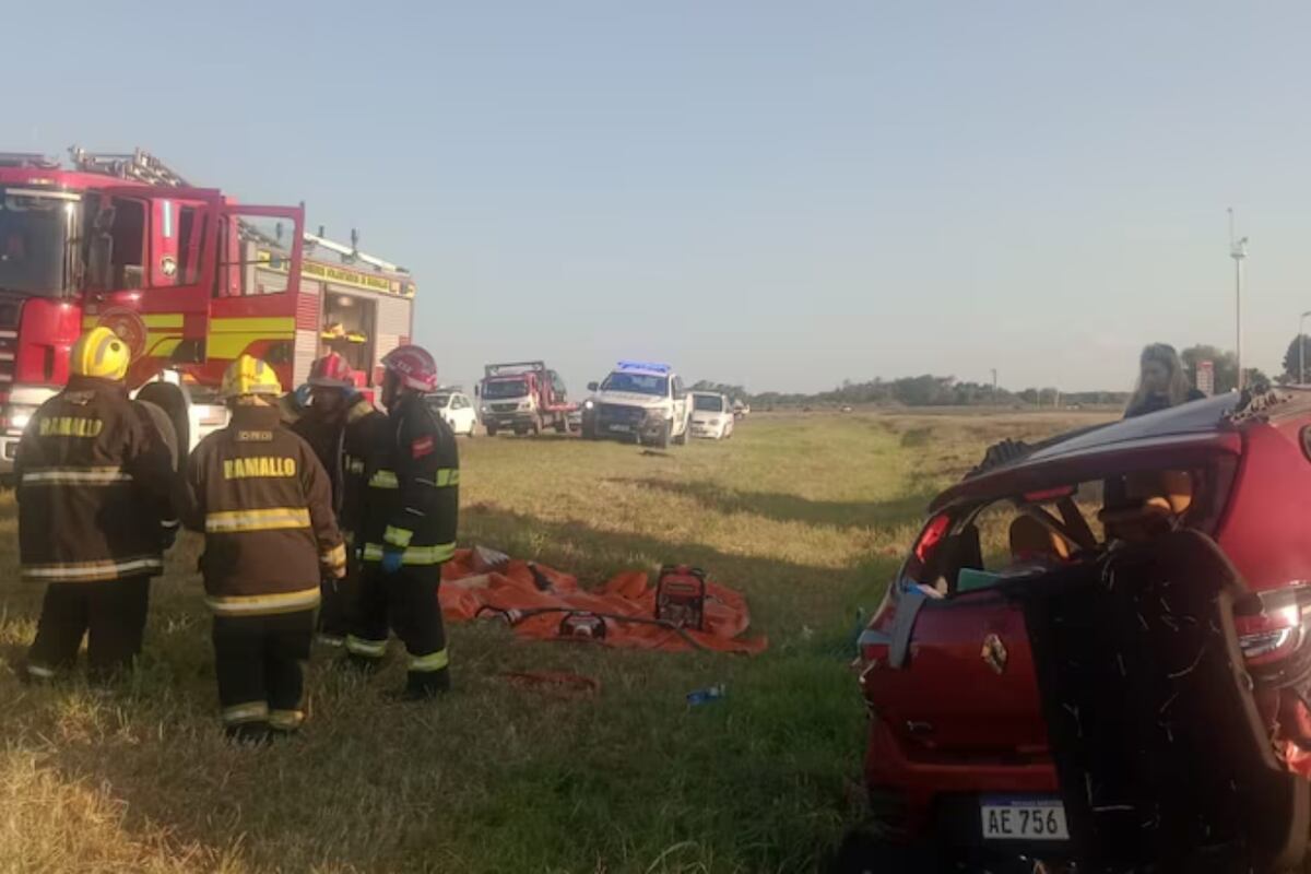 Siniestro vial en la ruta 9: hay dos muertos y tres heridos tras volcar con el auto. (Foto: gentileza)
