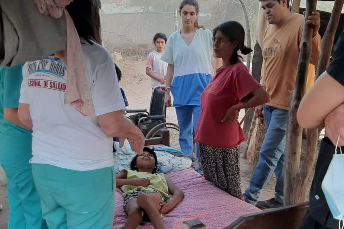 Todo por Todos. Desde 2013 ayudan a comunidades en el monte chaqueño (Gentileza).