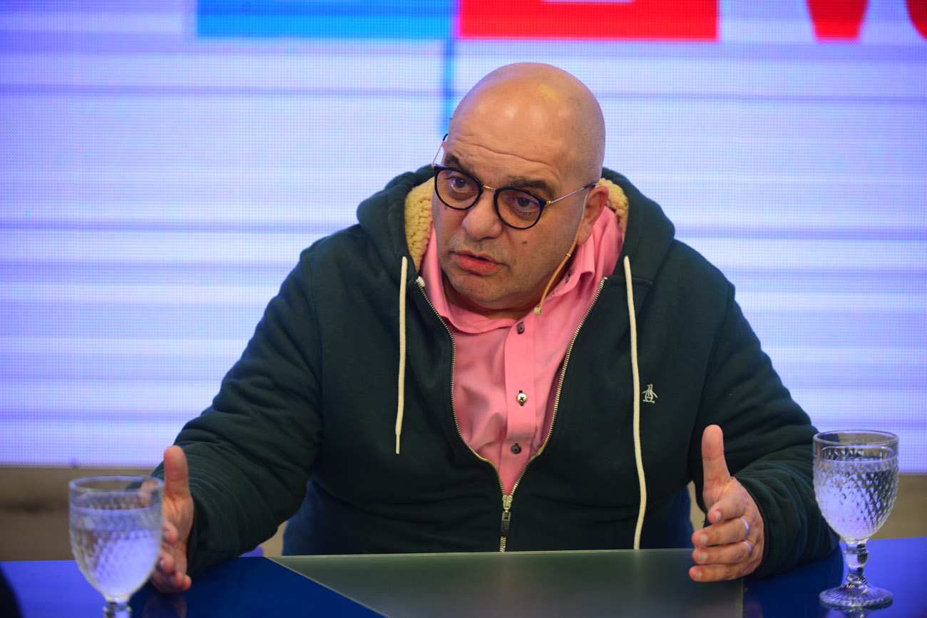 Salvador Distéfano, economista, en el programa Voz y Voto. (Nicolás Bravo / La Voz)