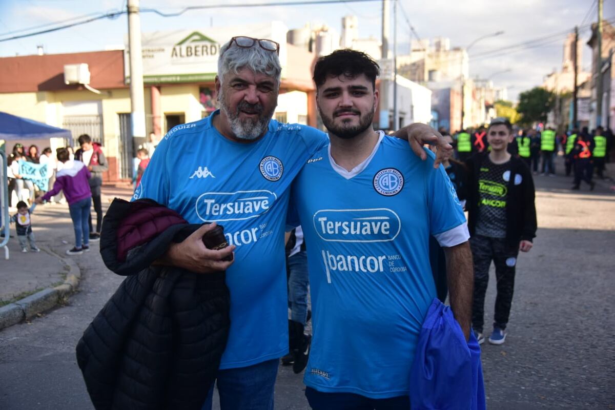Cara 'e Cancha de Belgrano en la previa del partido con Atlético Tucumán. Fotografías de Facundo Luque en las afueras del Gigante de Alberdi, donde el Pirata recibe al Decano.