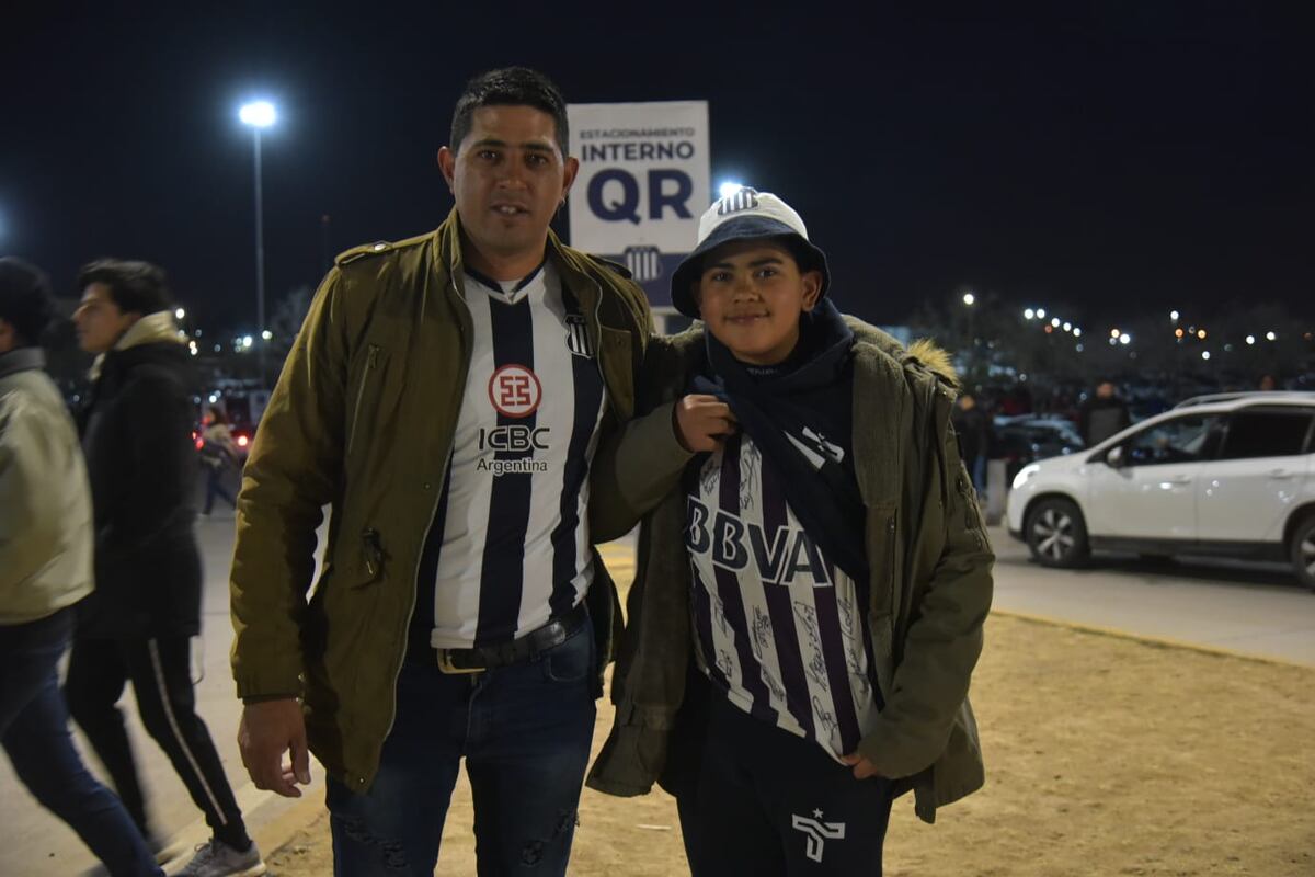 Las y los Cara 'e Cancha de Talleres en la previa del partido con Vélez por la Copa Libertadores. (Facundo Luque y Javier Ferreyra)