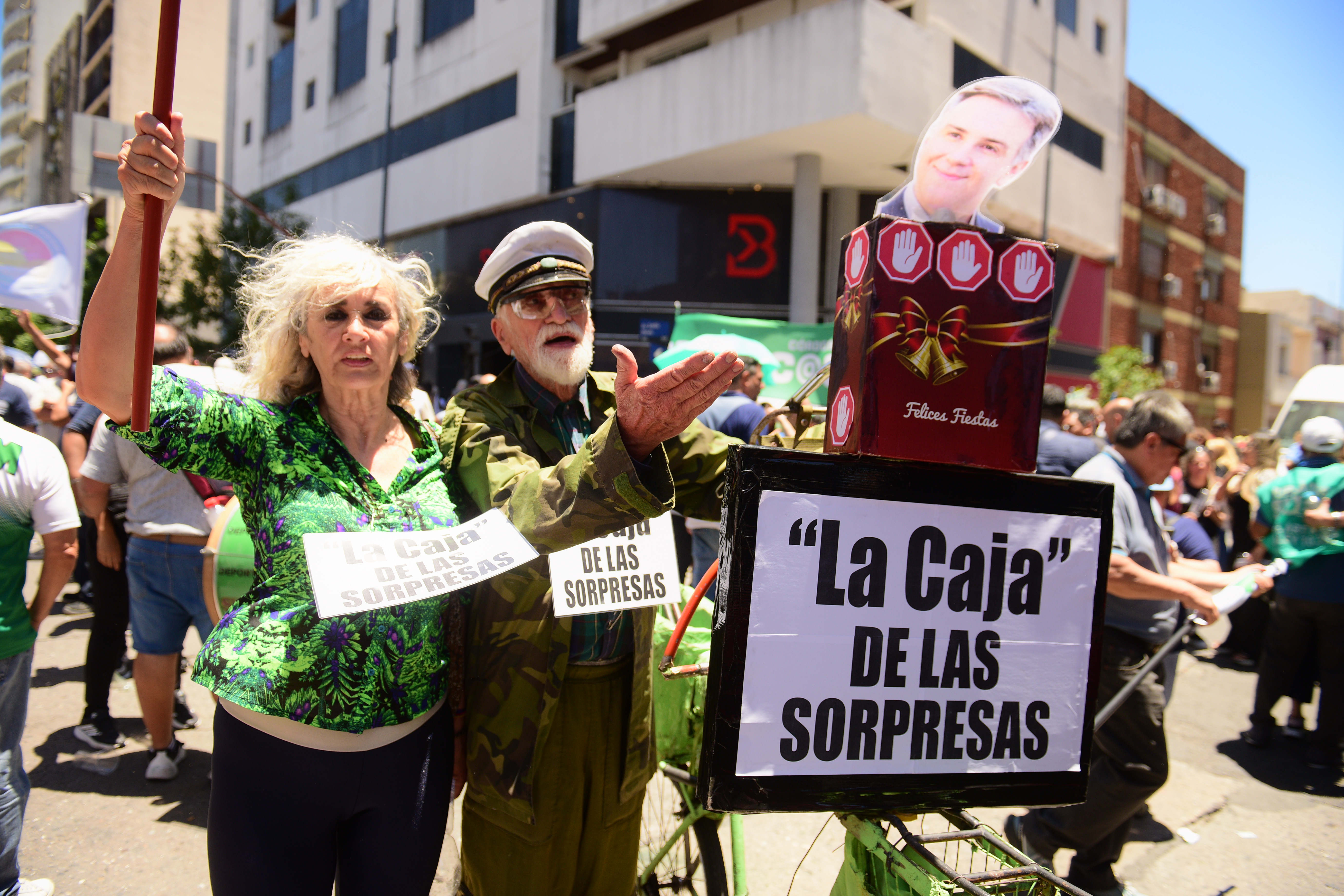 Movilización. Los gremios estatales rechazan cualquier medida que afecte los salarios y jubilaciones para sostener la Caja de Jubilaciones.  (José Gabriel Hernández)