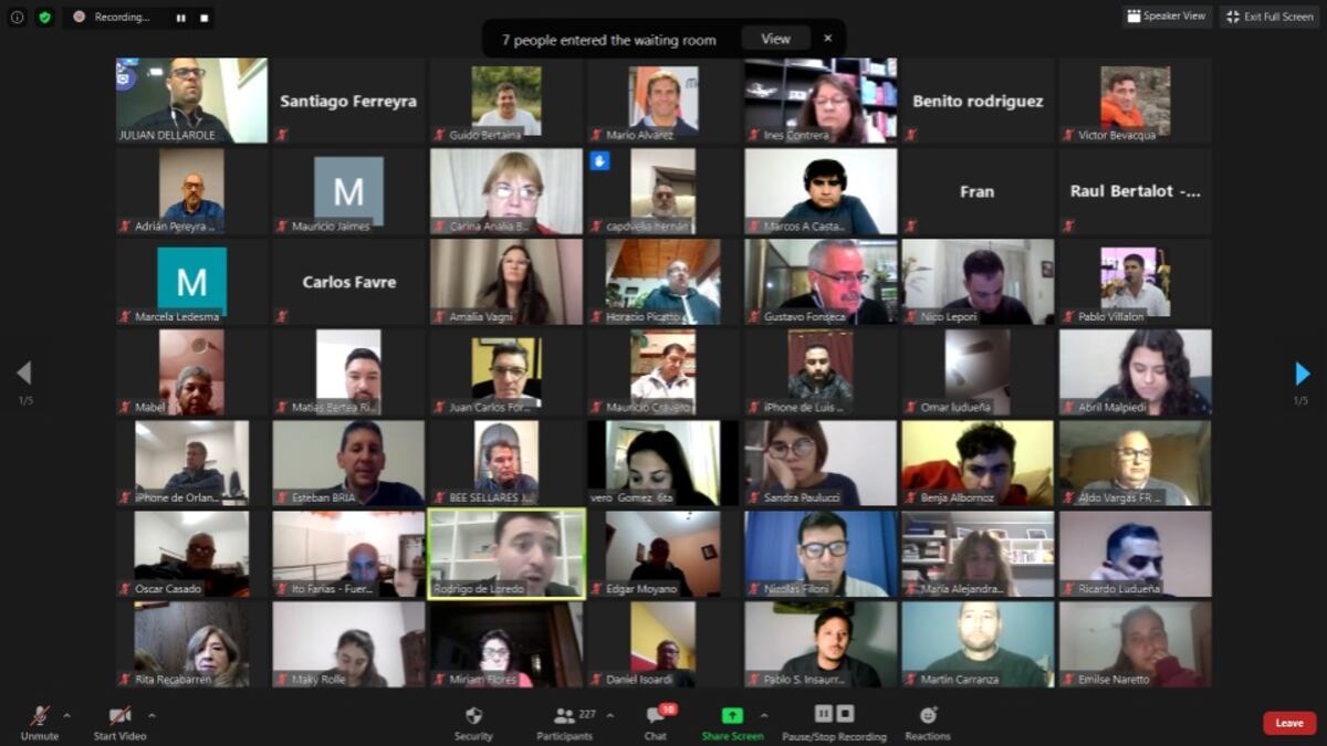 Virtual. En un Zoom, De Loredo fue proclamado por sus pares de Sumar.