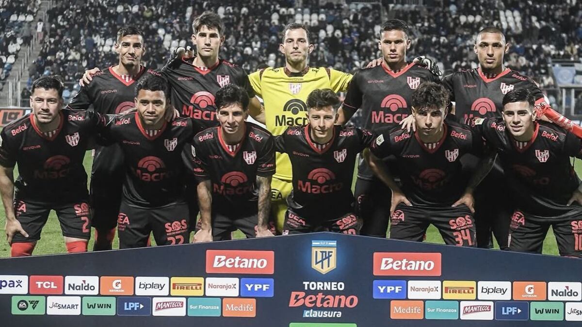 La formación de Instituto ante Gimnasia en La Plata. (Prensa IACC).
