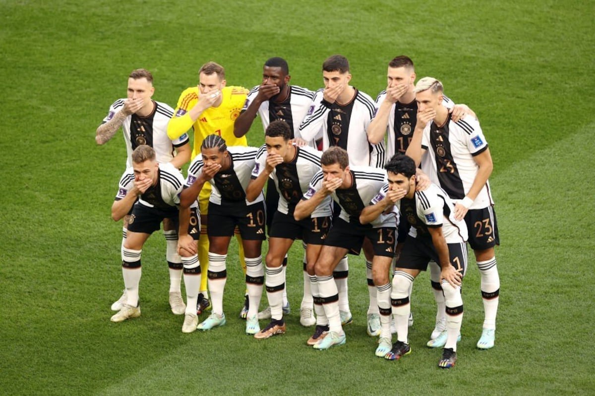 La protesta de los futbolsitas alemanes ante la FIFA