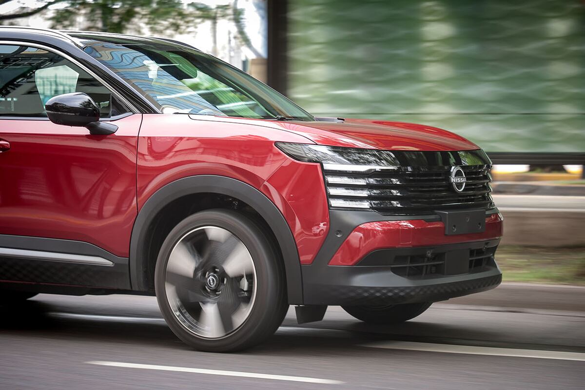El nuevo Kicks rivaliza ahora de manera más directa con SUVs medianos, del porte del Ford Territory y VW Taos.