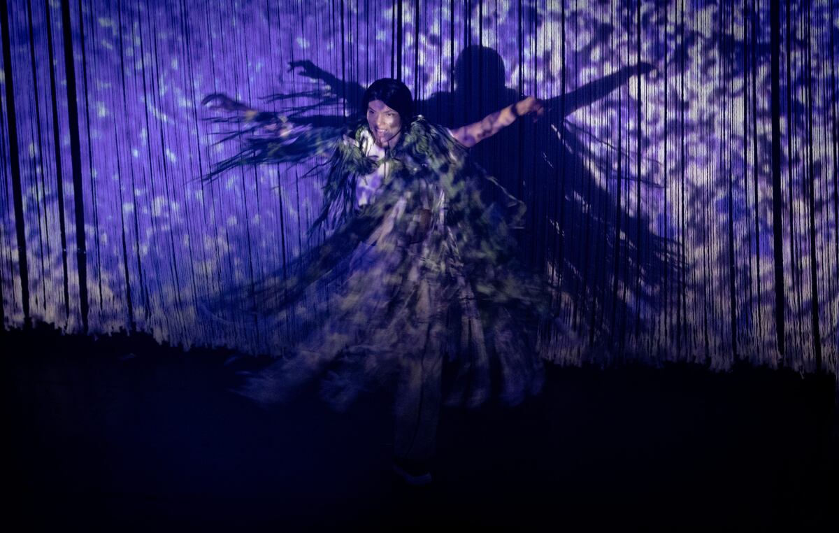 AZIRA'I, obra brasileña que llega al Festival de Teatro del Mercosur. (Jéssica Lima/ Laranja)