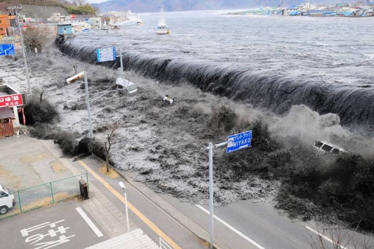Tsunami en Mijago, en el 2011.