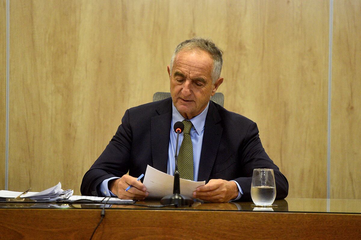 Presidente. El debate es presidido por el vocal Carlos Palacio Laje. (Pedro Castillo / La Voz)