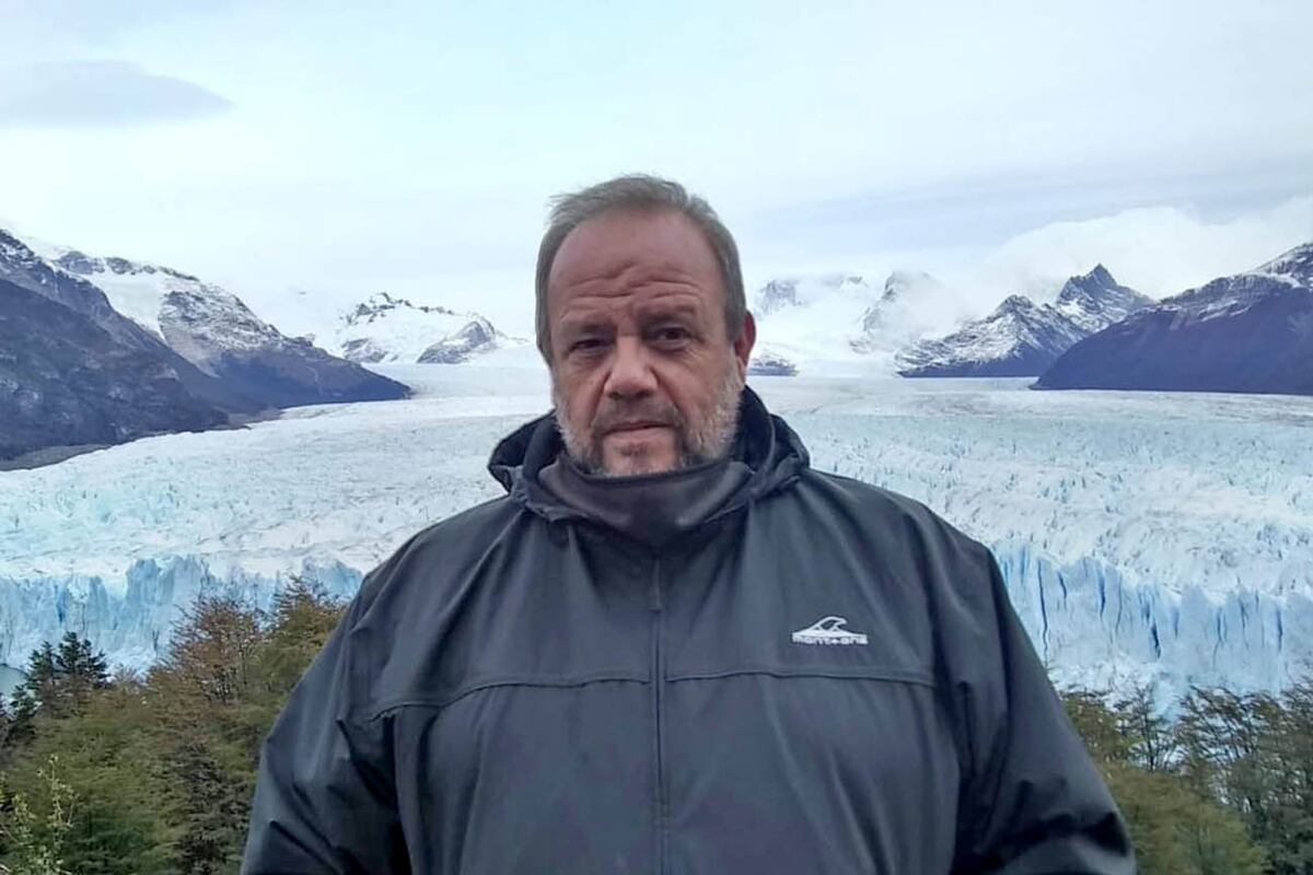 Profesor magister Enrique Zanni, especialista en Patología de los materiales.