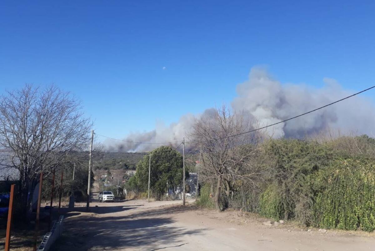 Se trata de zonas de campos, en Pozo del Tigre. No hay riesgos para viviendas. (Bomberos Salsipuedes)