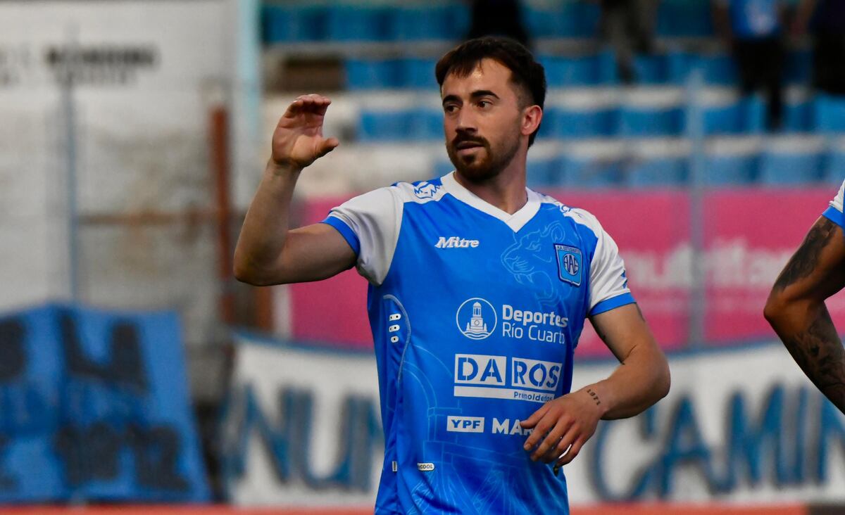 Estudiantes de Río Cuarto enfrentó de local a Patronato por la Primera Nacional. (Tomy Fragueiro / La Voz)