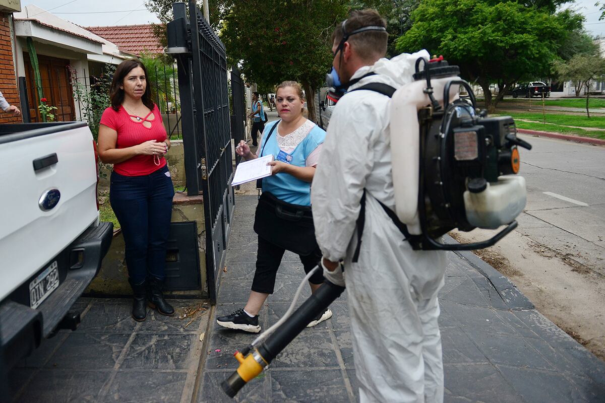 Operativo en barrio Residencial América (Javier Ferreyra)