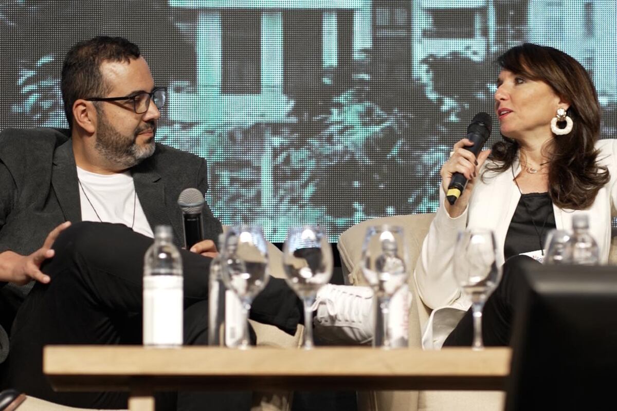 Álvaro Álvarez participó del conversatorio “Rompiendo paradigmas: otras maneras de hacer ciudad” en el evento Proyectar Córdoba 2025.