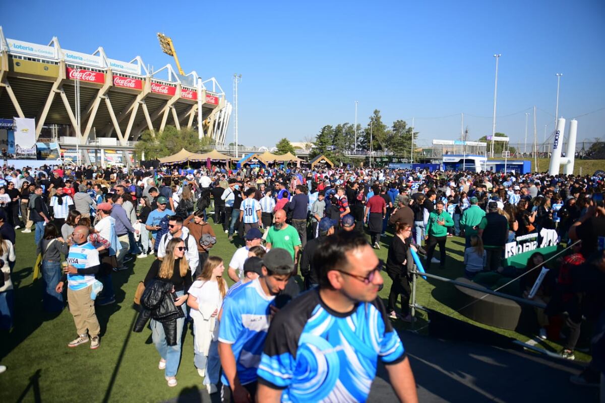Cara 'e Cancha de Los Pumas vs. All Blacks en el Kempes. (José Gabriel Hernández y Nicolás Bravo y gentileza)