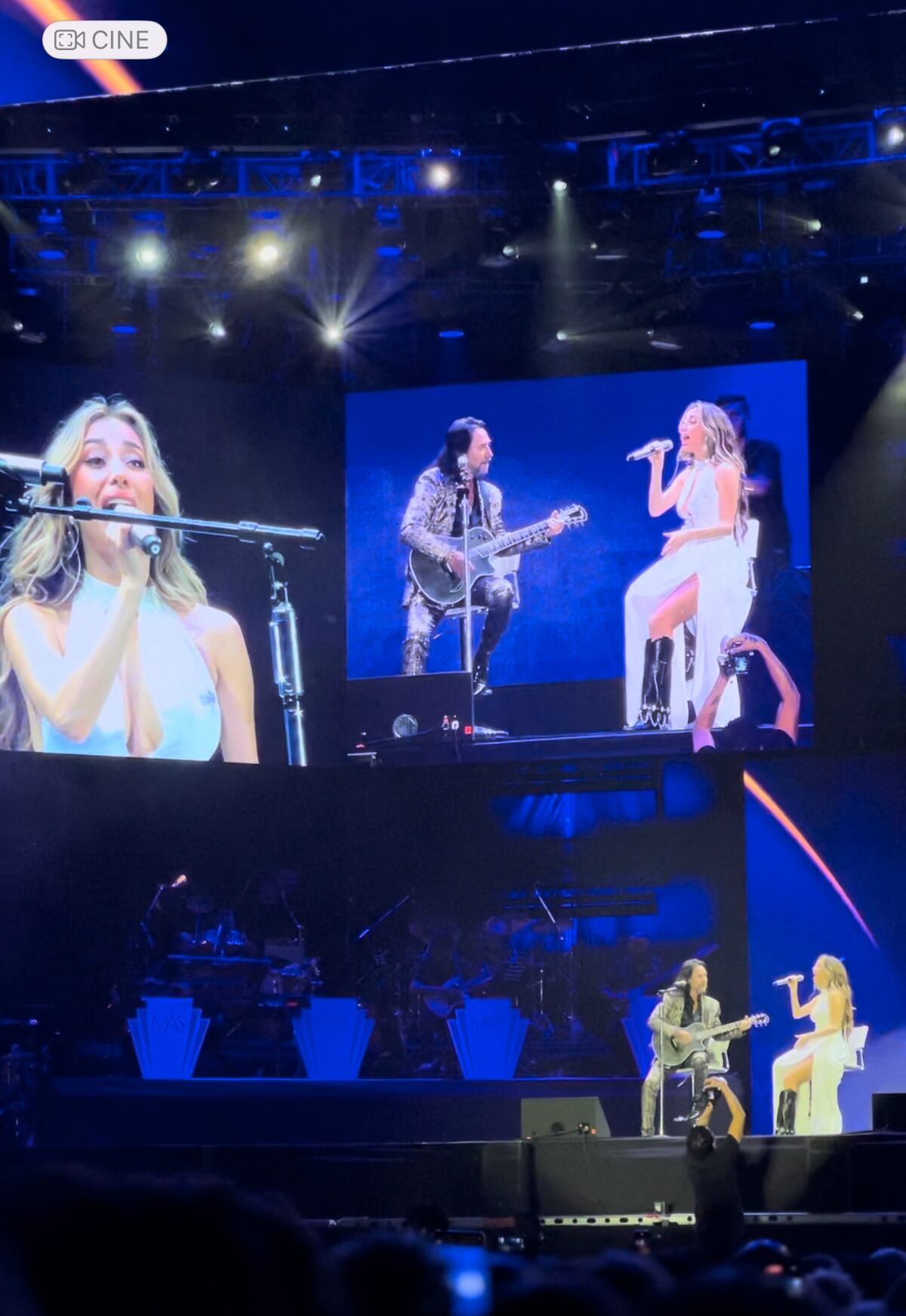 Marco Antonio Solís y su hija Mar cantaron juntos en Córdoba.