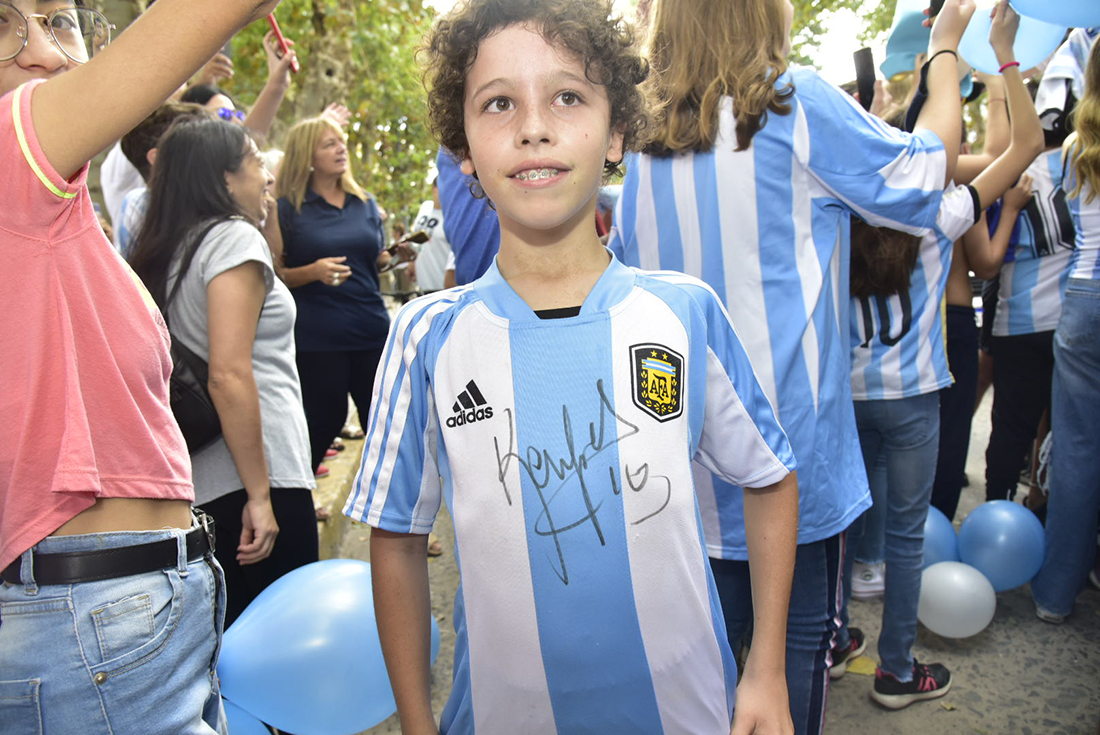 Caravana en homenaje a Mario Alberto Kempes en Bell Ville